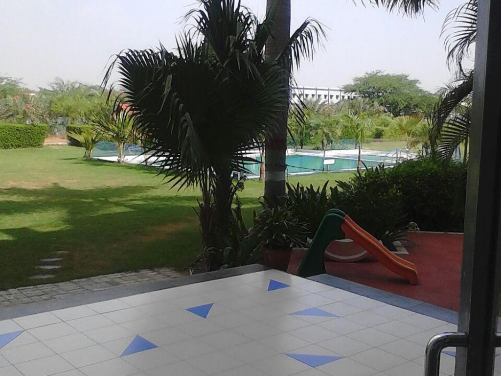 Hotel The Shiv Nautica à Mundra Extérieur photo