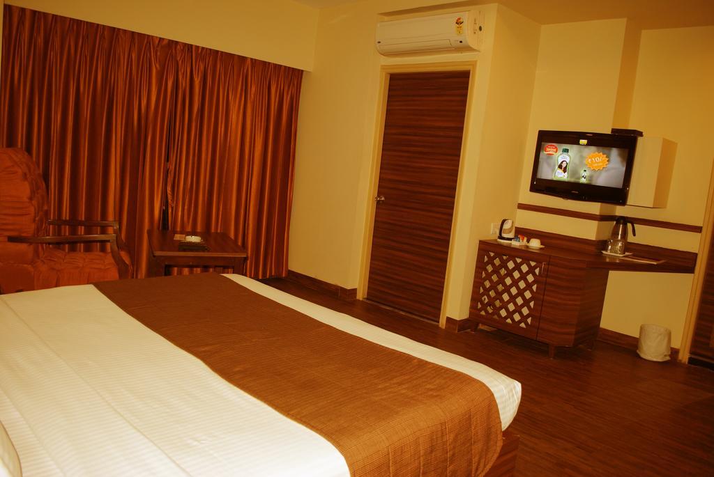 Hotel The Shiv Nautica à Mundra Extérieur photo