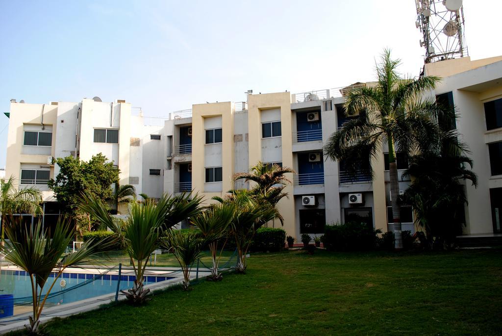 Hotel The Shiv Nautica à Mundra Extérieur photo